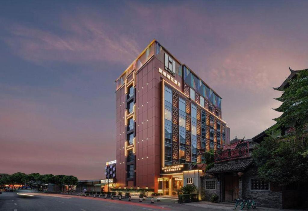 H-Hotel Riverside Chengdu Extérieur photo